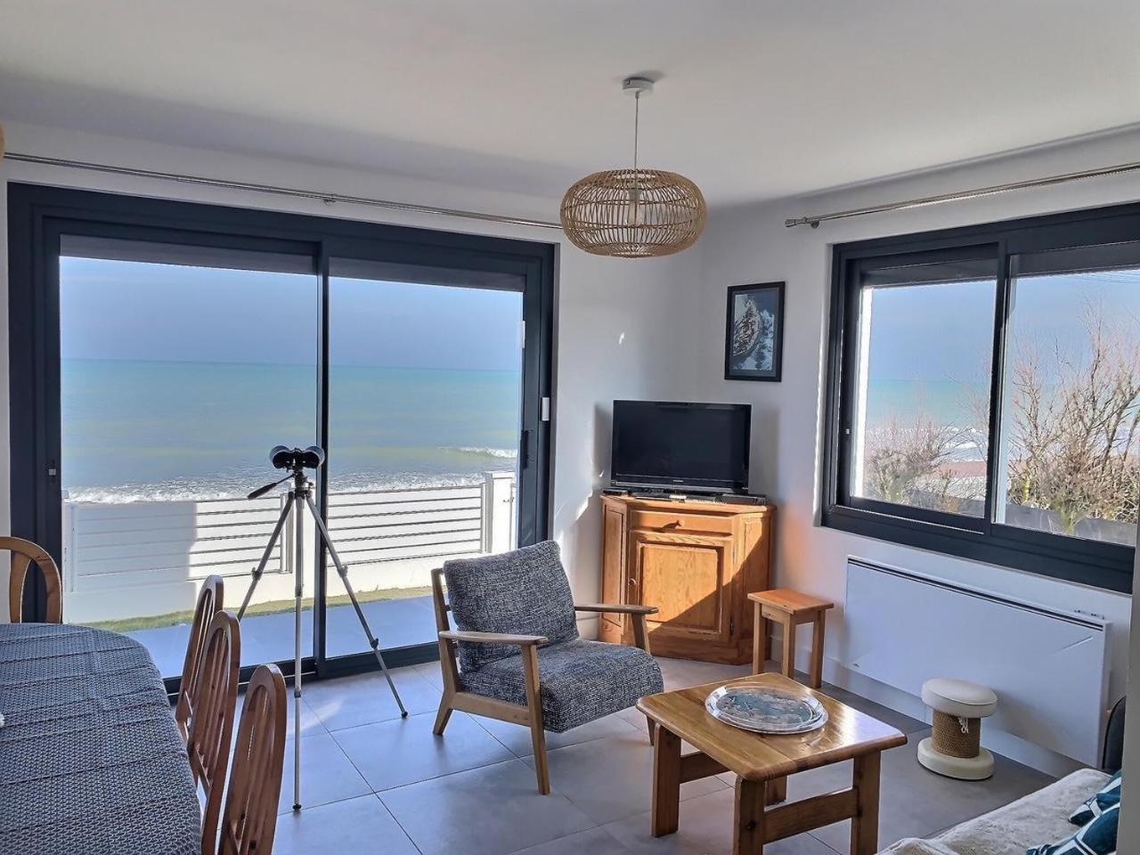 Villa De La Plage, Front De Mer, Juno Beach Bernières-sur-Mer Exteriér fotografie